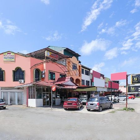 Oyo 90321 Hotel Bajet Sri Manal タナ・メラ エクステリア 写真