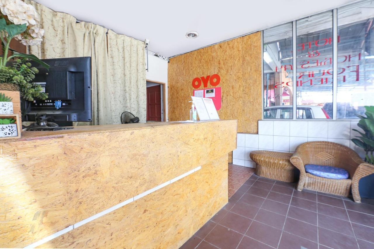 Oyo 90321 Hotel Bajet Sri Manal タナ・メラ エクステリア 写真