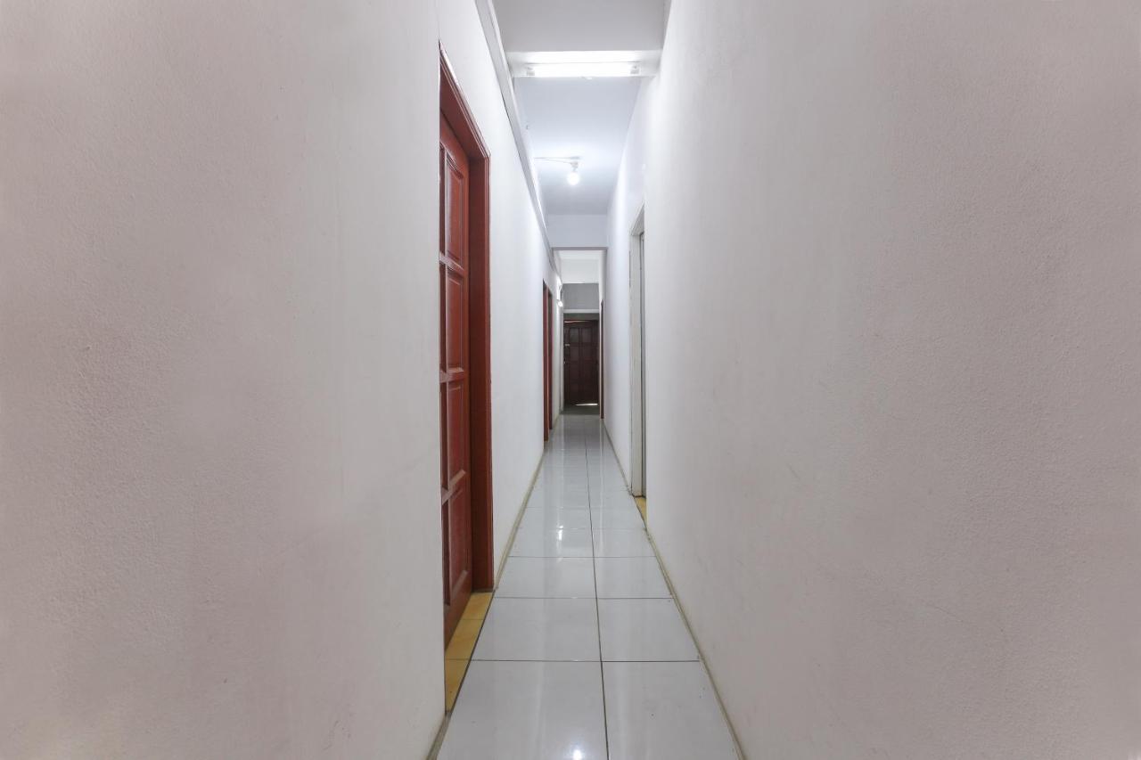 Oyo 90321 Hotel Bajet Sri Manal タナ・メラ エクステリア 写真
