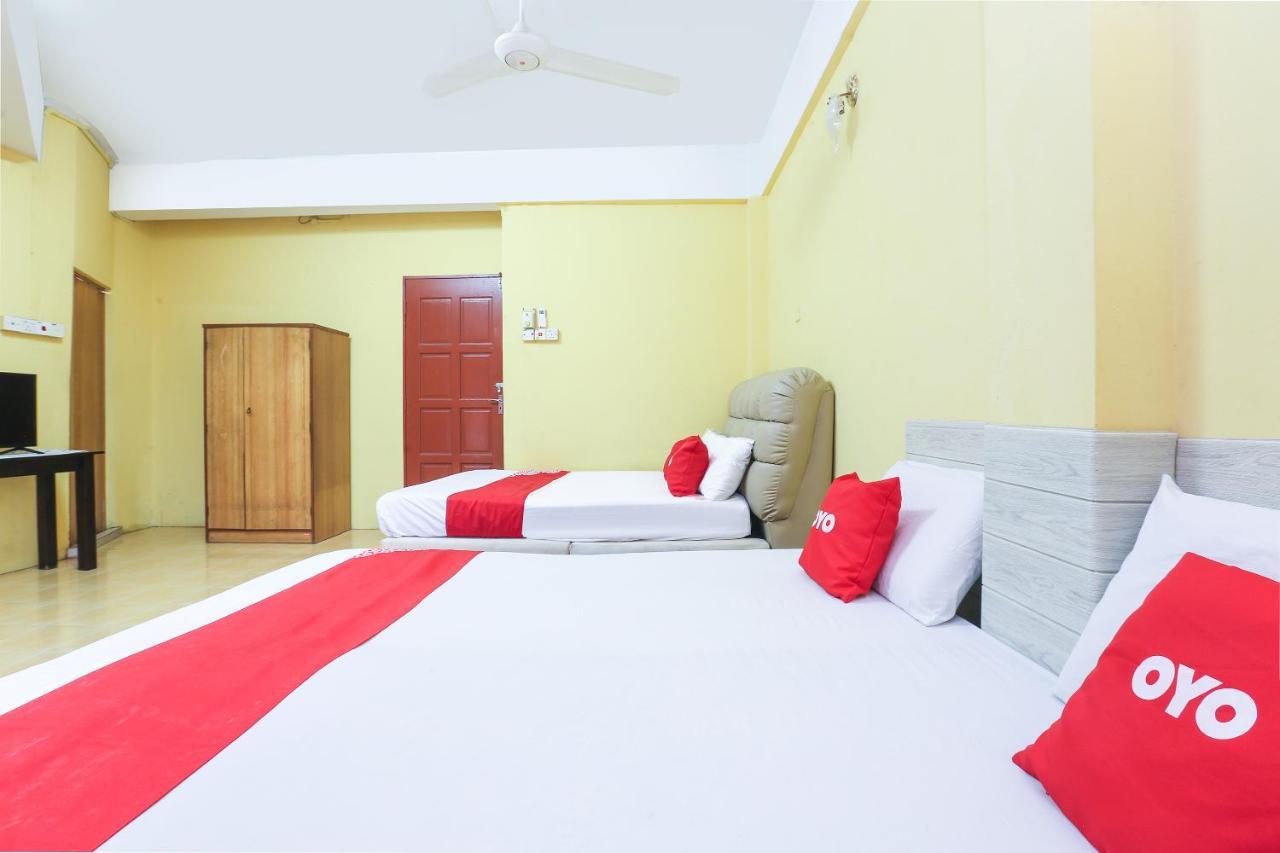 Oyo 90321 Hotel Bajet Sri Manal タナ・メラ エクステリア 写真