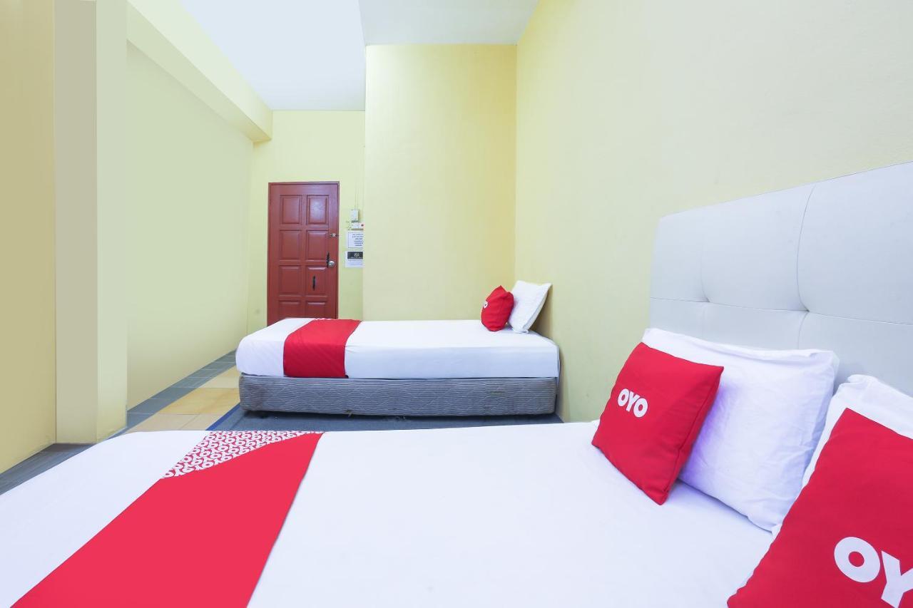 Oyo 90321 Hotel Bajet Sri Manal タナ・メラ エクステリア 写真