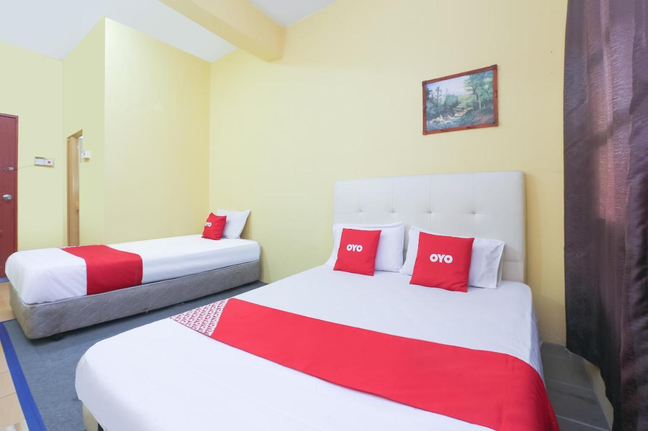 Oyo 90321 Hotel Bajet Sri Manal タナ・メラ エクステリア 写真